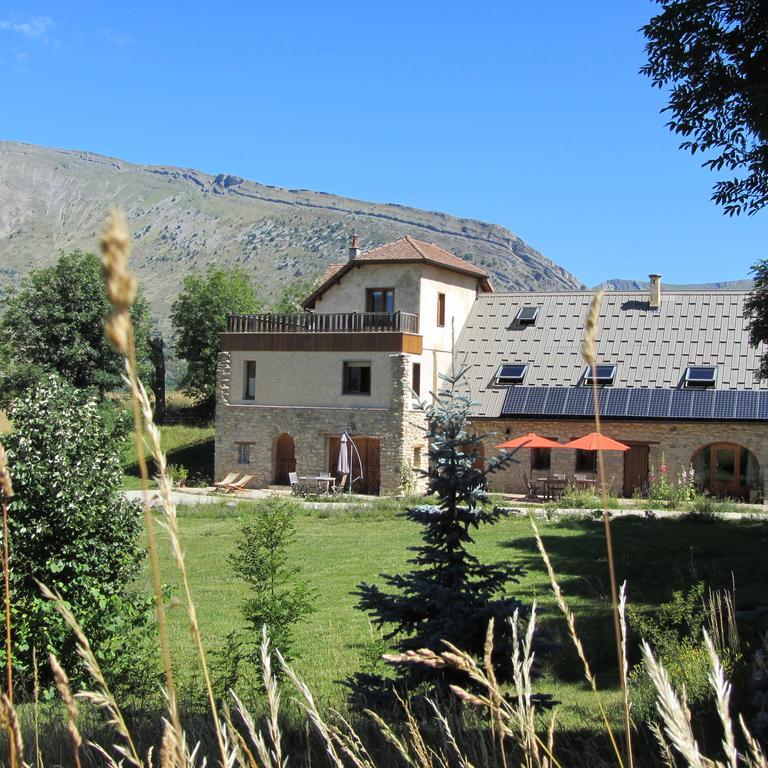 Le Clos De Lumiere La Roche-des-Arnauds Экстерьер фото